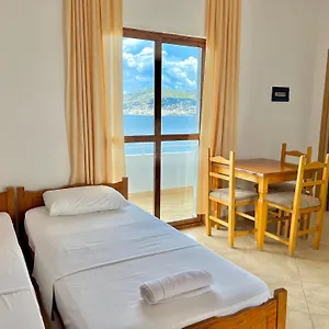 Redi's Seaview Appartamento